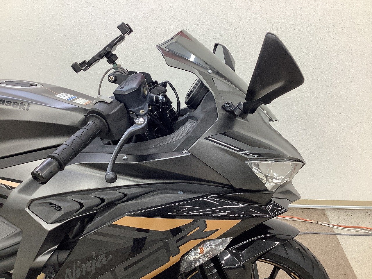 ニンジャ ZX－25R SE 2022年モデル マルチバー