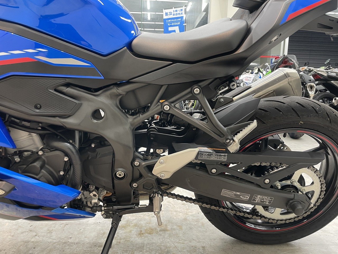 Ninja ZX-4R SE 2024年モデル/マルチバー | バイク買うなら