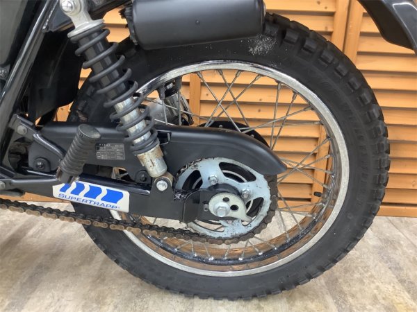 250TR キャブ車 スーパートラップマフラー装備 | バイク