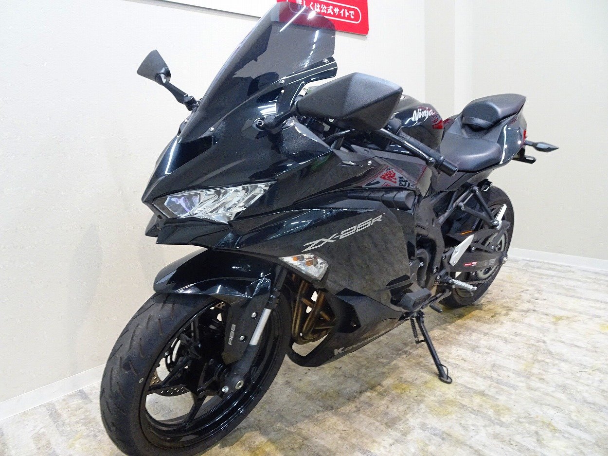 Ninja ZX-25R 2022年モデル/エンジンスライダー | バイク買うなら
