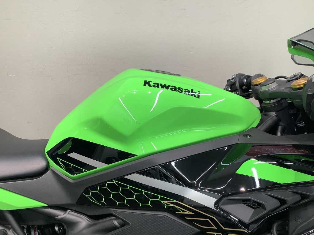 ニンジャZX-25RSE 4気筒エンジンによる高速域のエキゾーストに