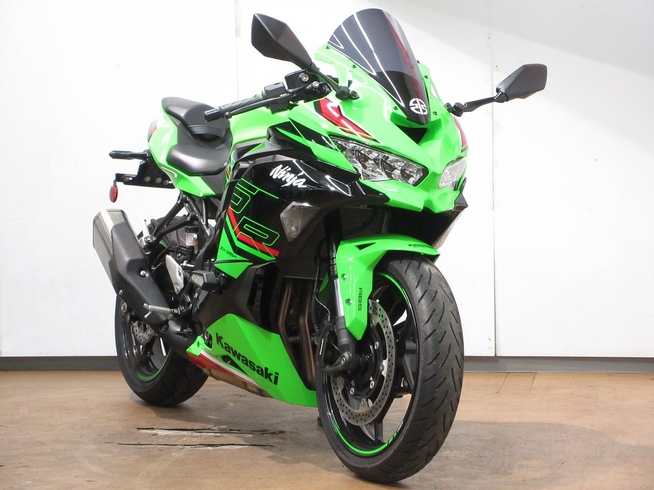 ○Ninja ZX-25R SE／ABS／マルチバー／ZX250H型／エンジンガード標準