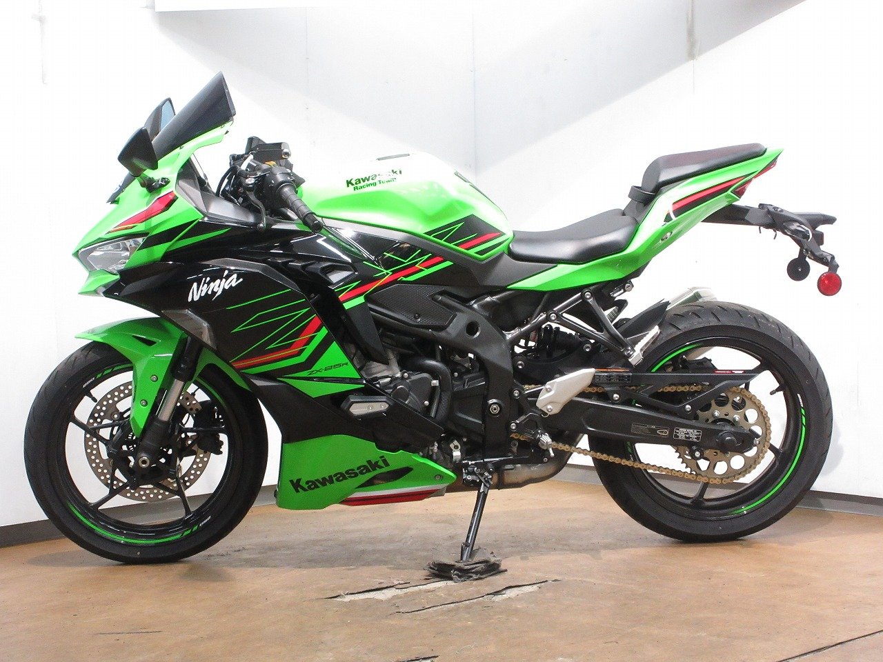 ○Ninja ZX-25R SE／ABS／マルチバー／ZX250H型／エンジンガード標準