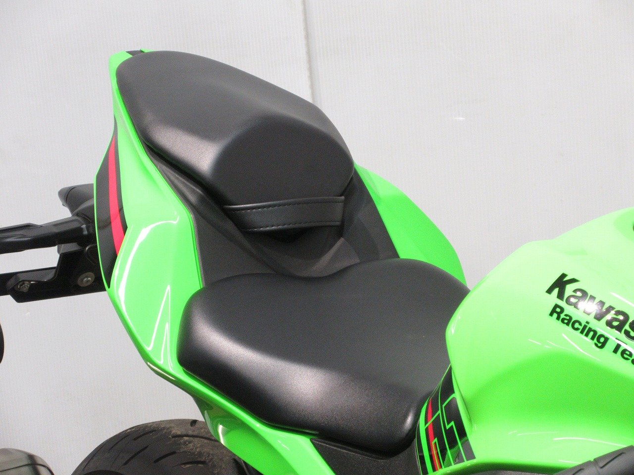 ○Ninja ZX-25R SE／ABS／マルチバー／ZX250H型／エンジンガード標準
