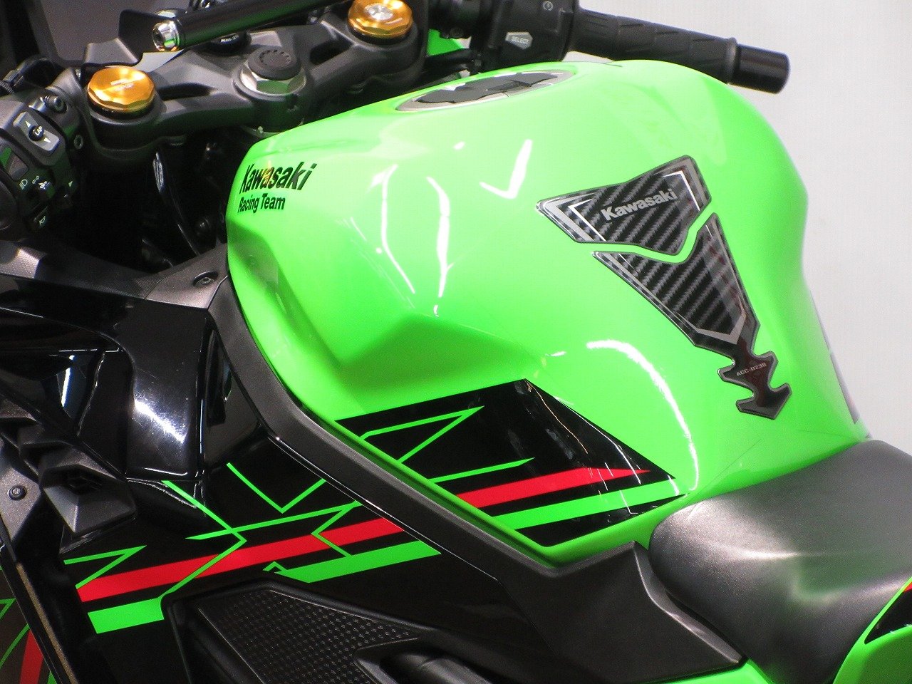 ○Ninja ZX-25R SE／ABS／マルチバー／ZX250H型／エンジンガード標準