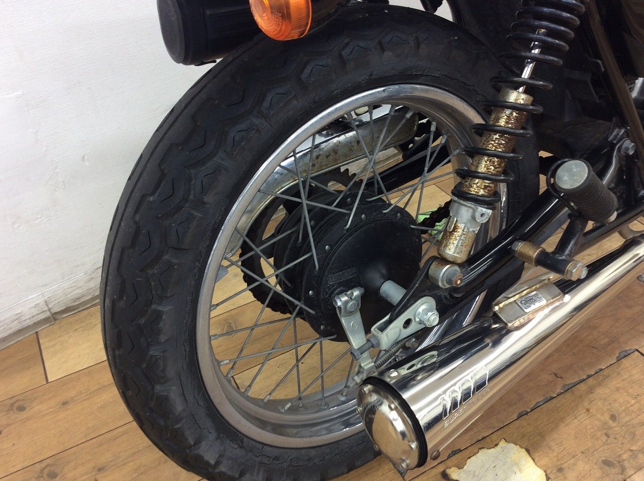 SUZUKI グラストラッカー 白/オレンジ 消費者還元事業　対象店舗　在庫入替一掃！　現状中古車　エンジン始動OK　バッテリー新品！　激安 22931919.jpg?resize=600,450,ffffff