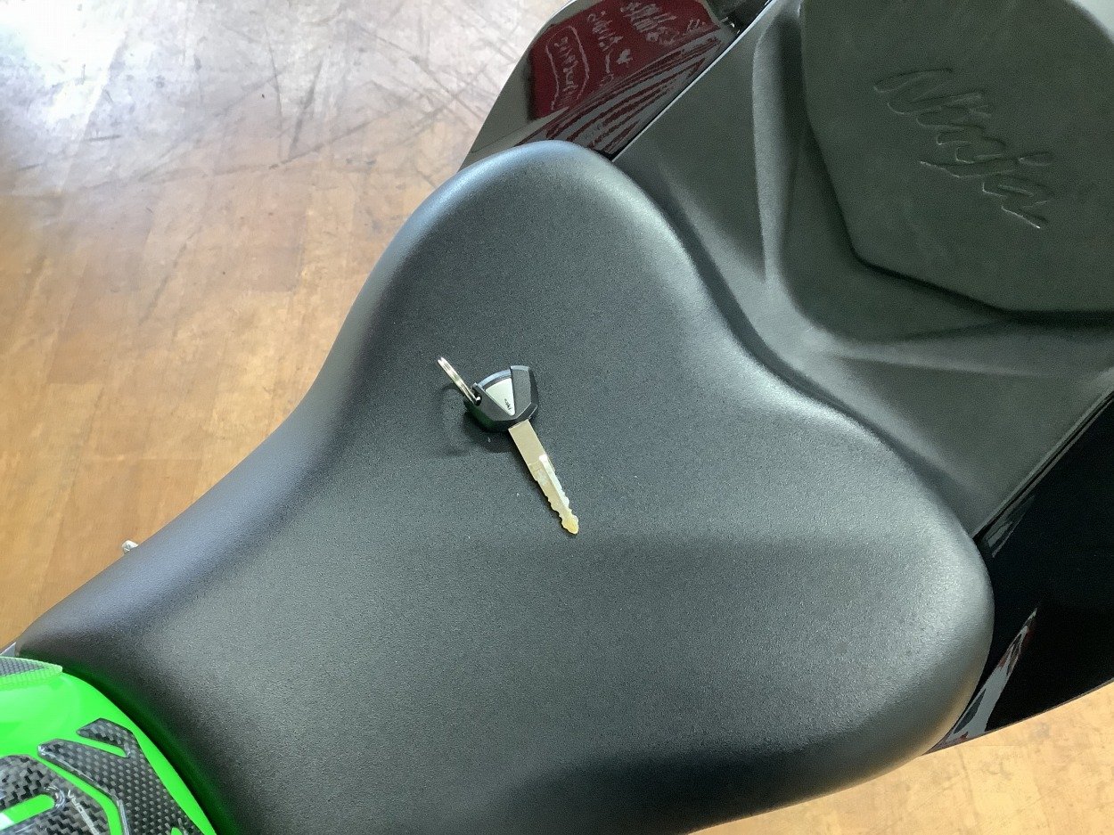 Ninja ZX－25R SE KRTエディション スライダー