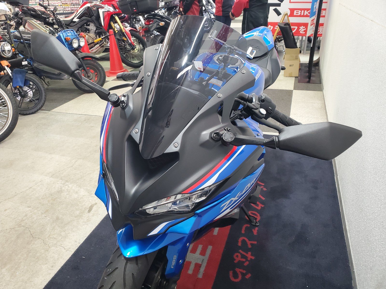 ZX-4R SE 2024年モデル ワンオーナー マルチバー リヤ