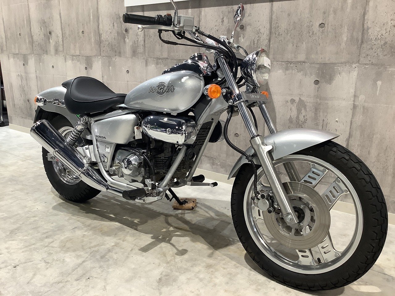 23000693.jpg?resize=600,450,ffffff