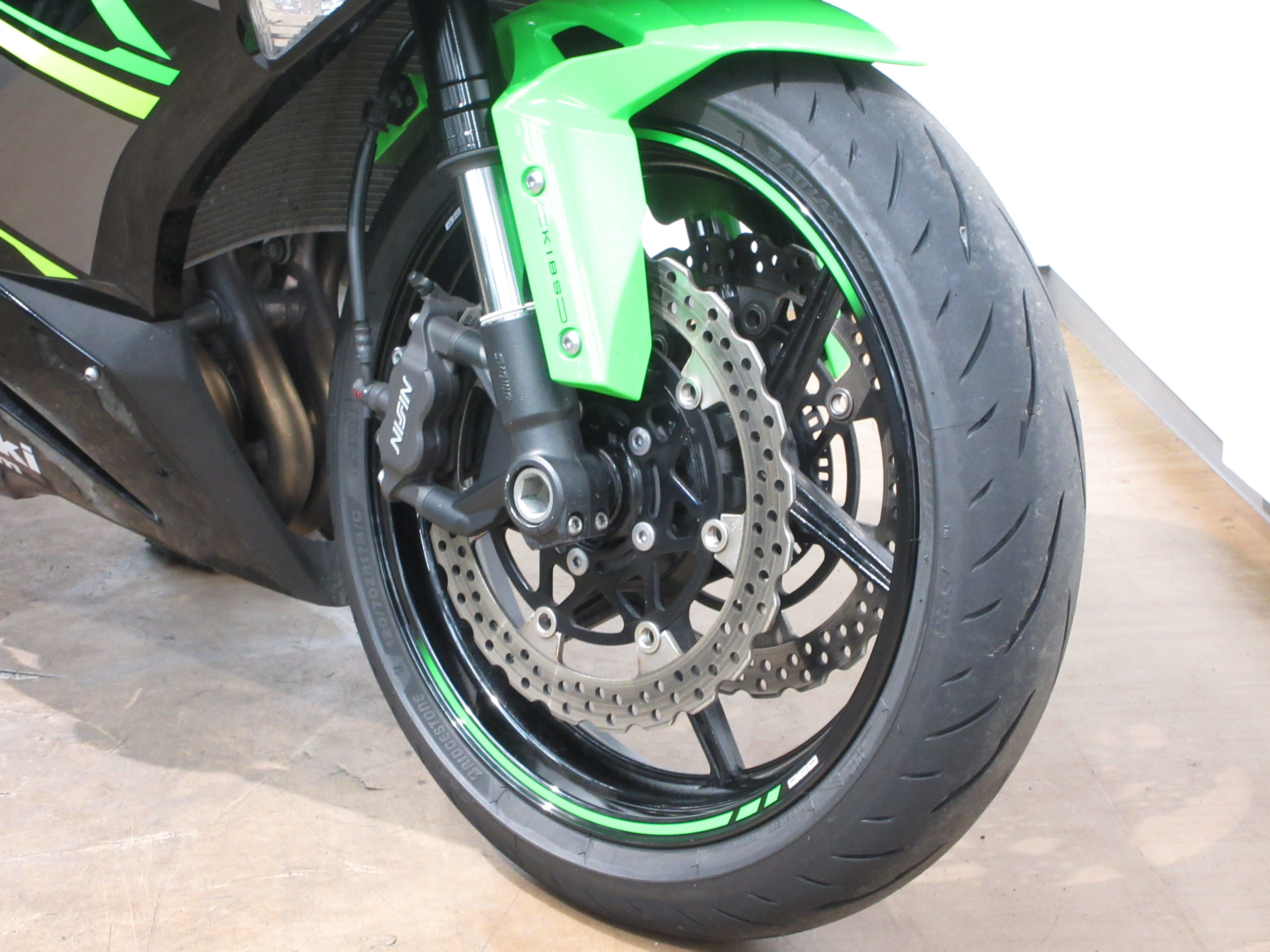 Ninja ZX-6R（ニンジャ）／ABS＆ETC純正／ベイビーフェイス製バック