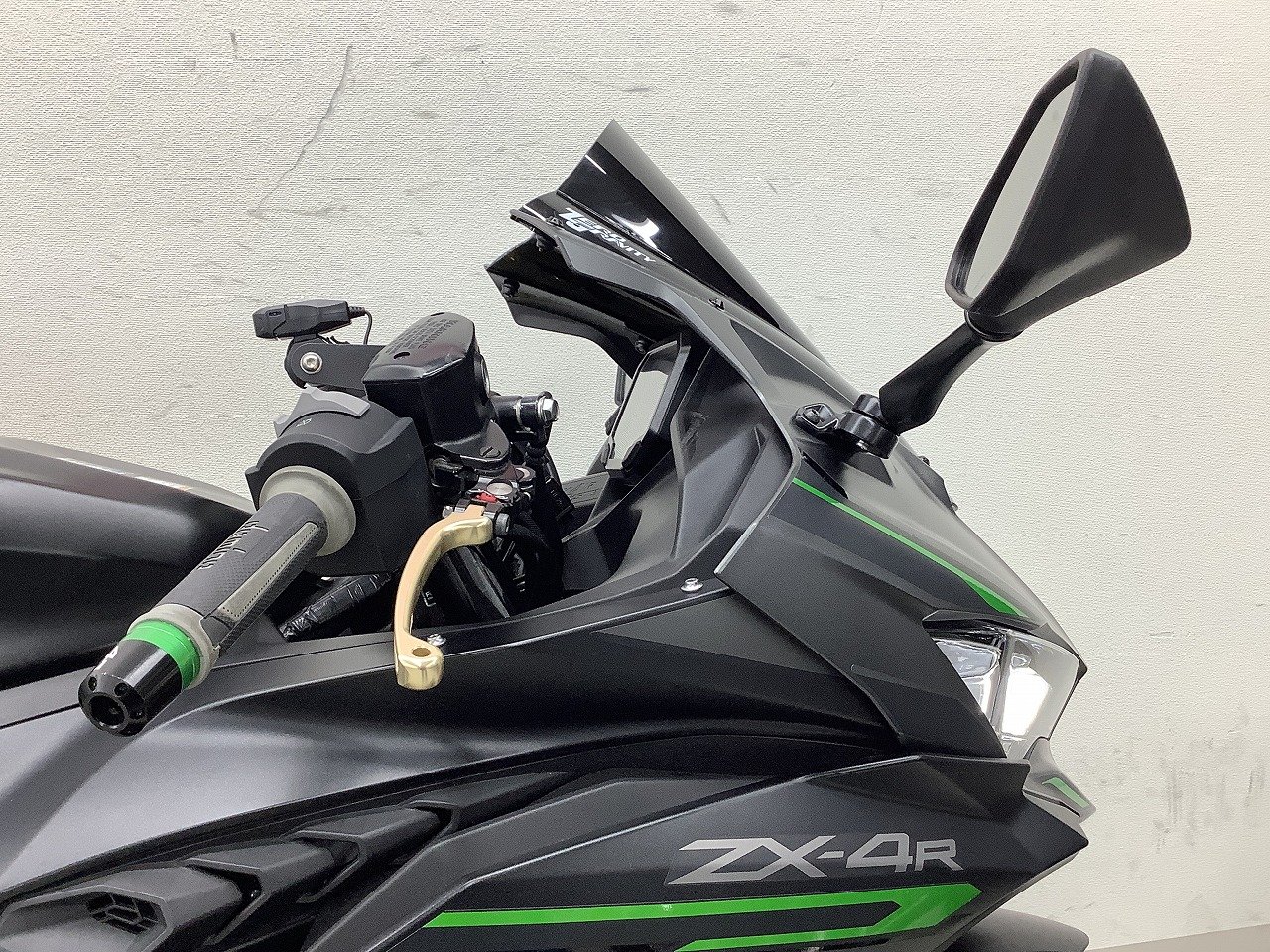 Ninja ZX-4R ZX400P型・トリックスター製マフラー ローダウン