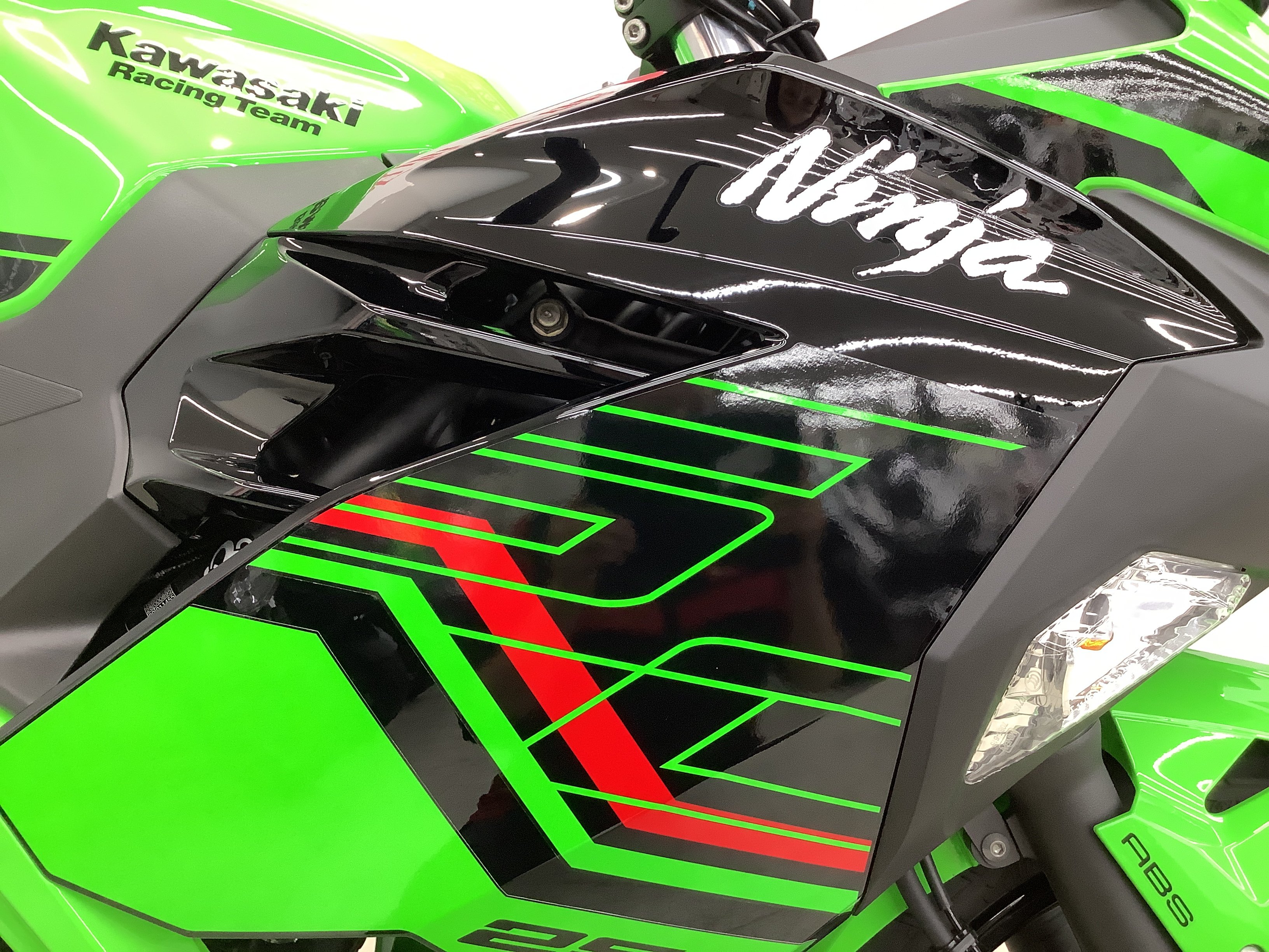 Ninja 250 ABS Special Edition 2024年モデル | バイク買うなら