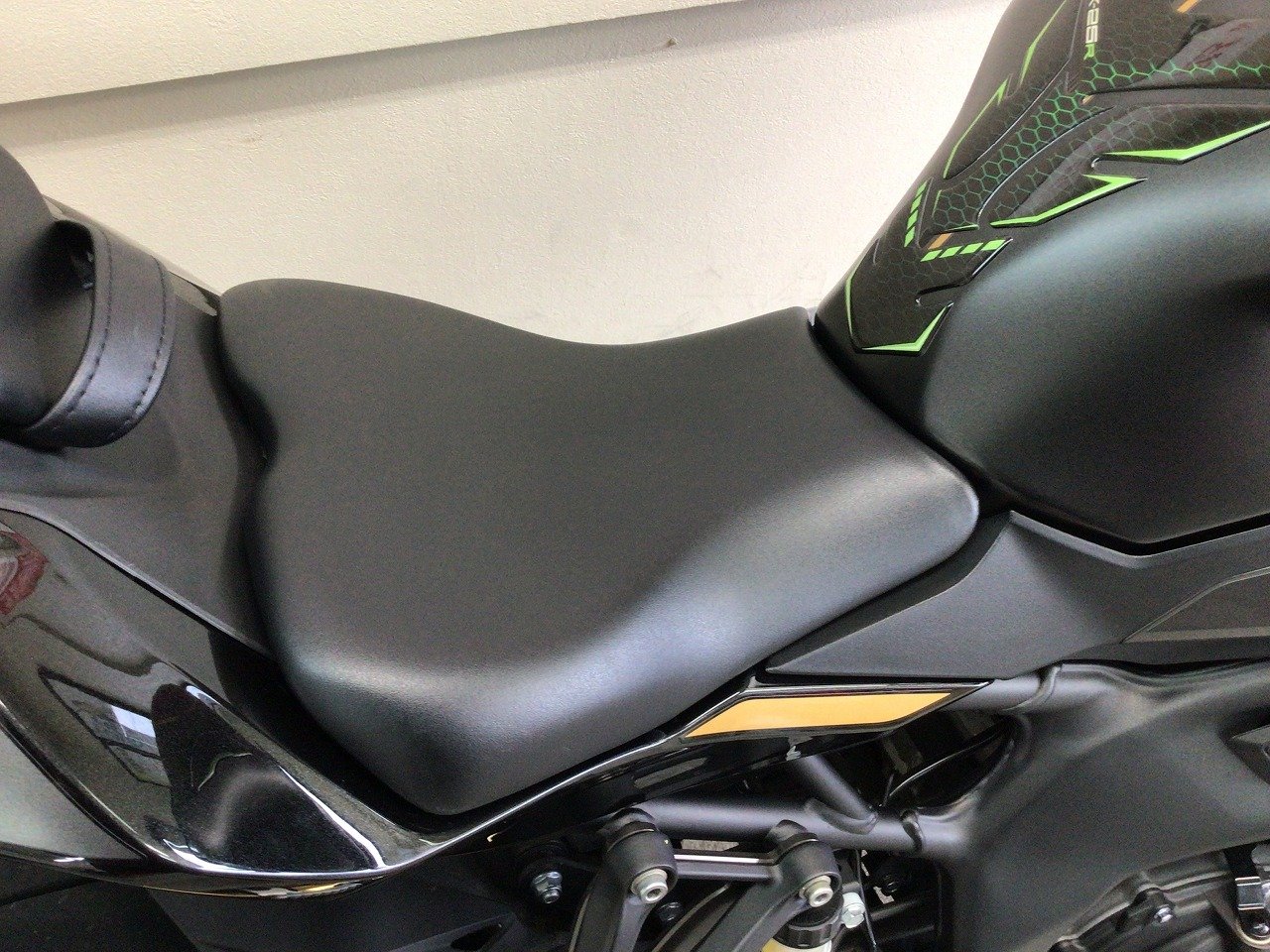 ZX-25RSE 2022年モデル！/BEETマフラー装備！/フェンダーレス