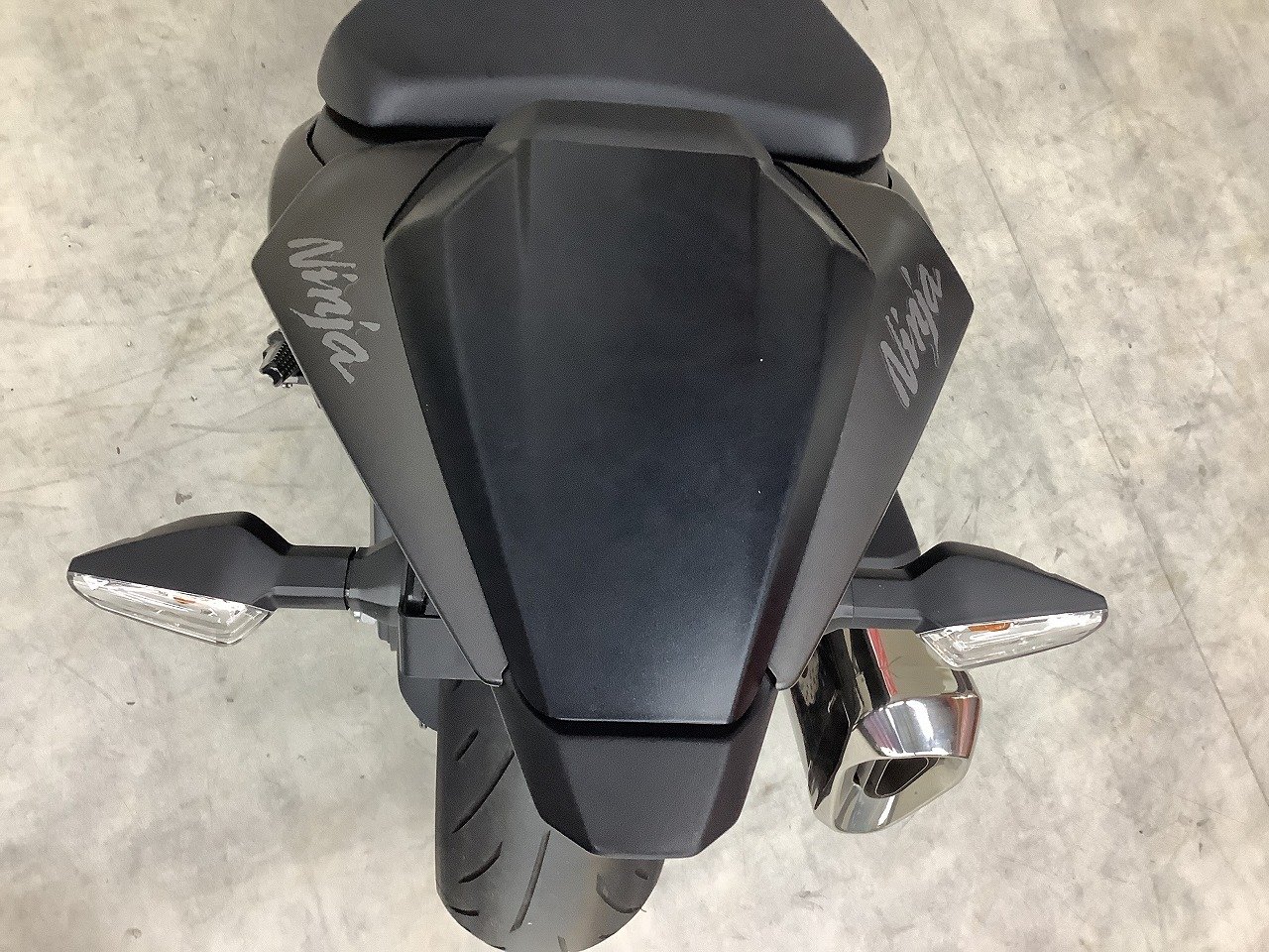 ZX-6R 2022年モデル Puigスクリーン・ナポレオンミラー・ナビ