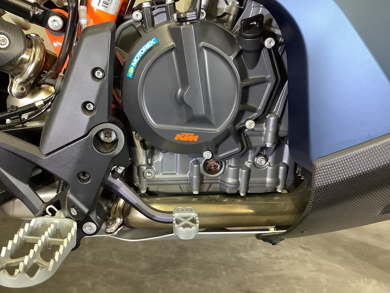 ktmr2121様限定価格「お取置き中」 XTXZ乾式クラッチコンバージョンキット KTM 1290/1390 SUPERDUKE R | MOSN