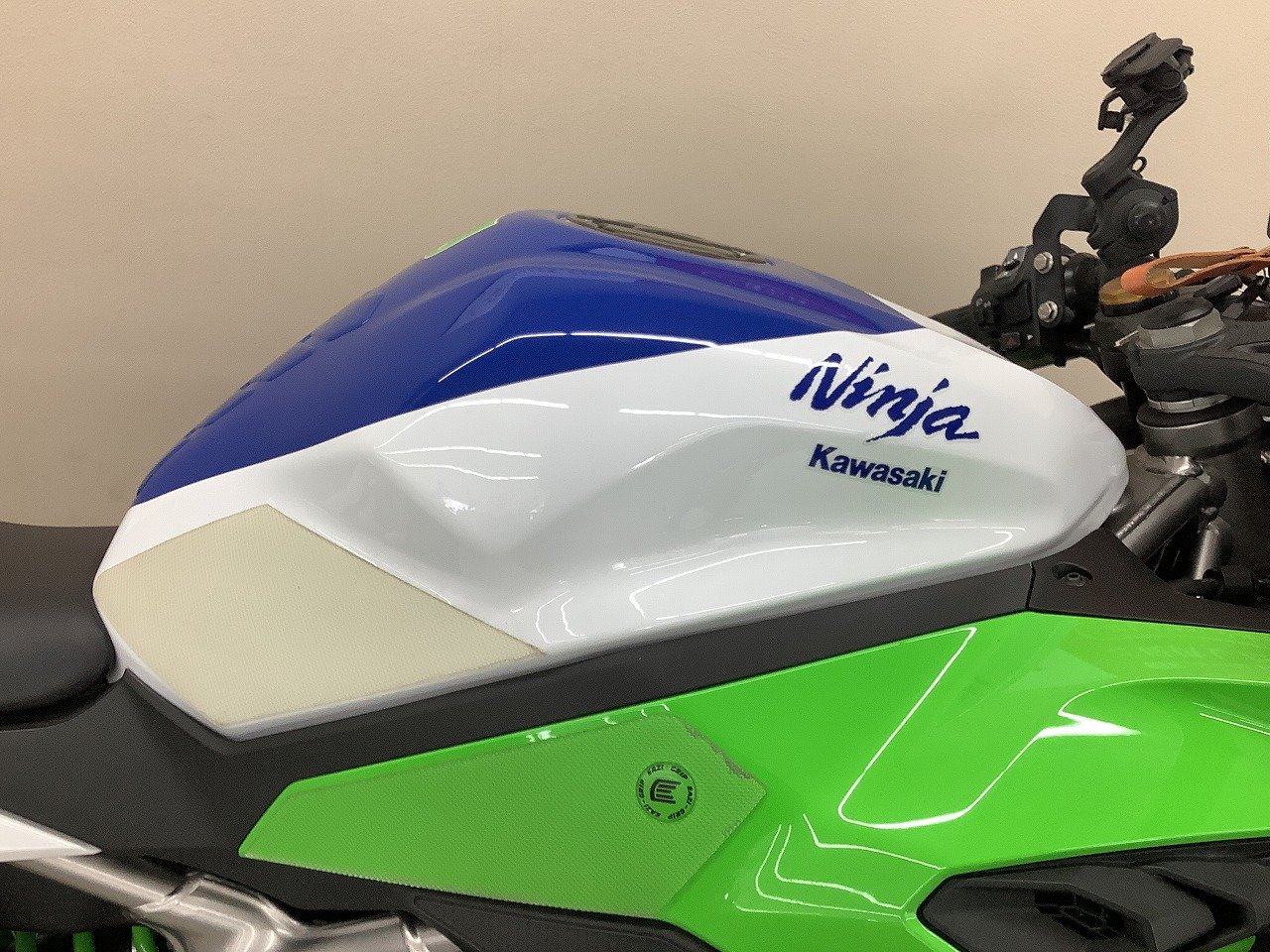 Ninja ZX-4RR □2024年モデル・40th AnniversaryEdition・ワン