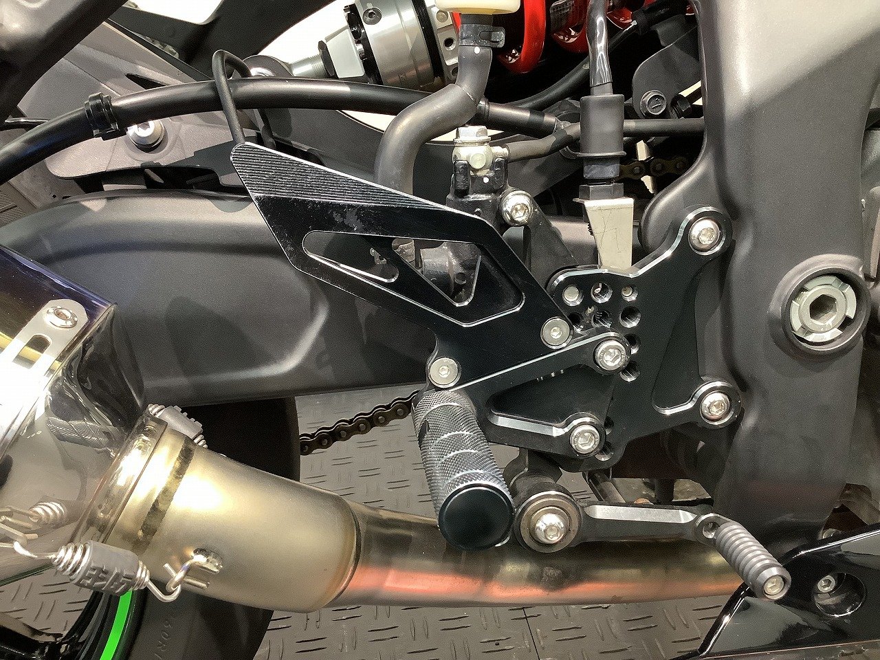 Ninja ZX-25R SE ヨシムラサイレンサー/マルチバー | バイク買うなら