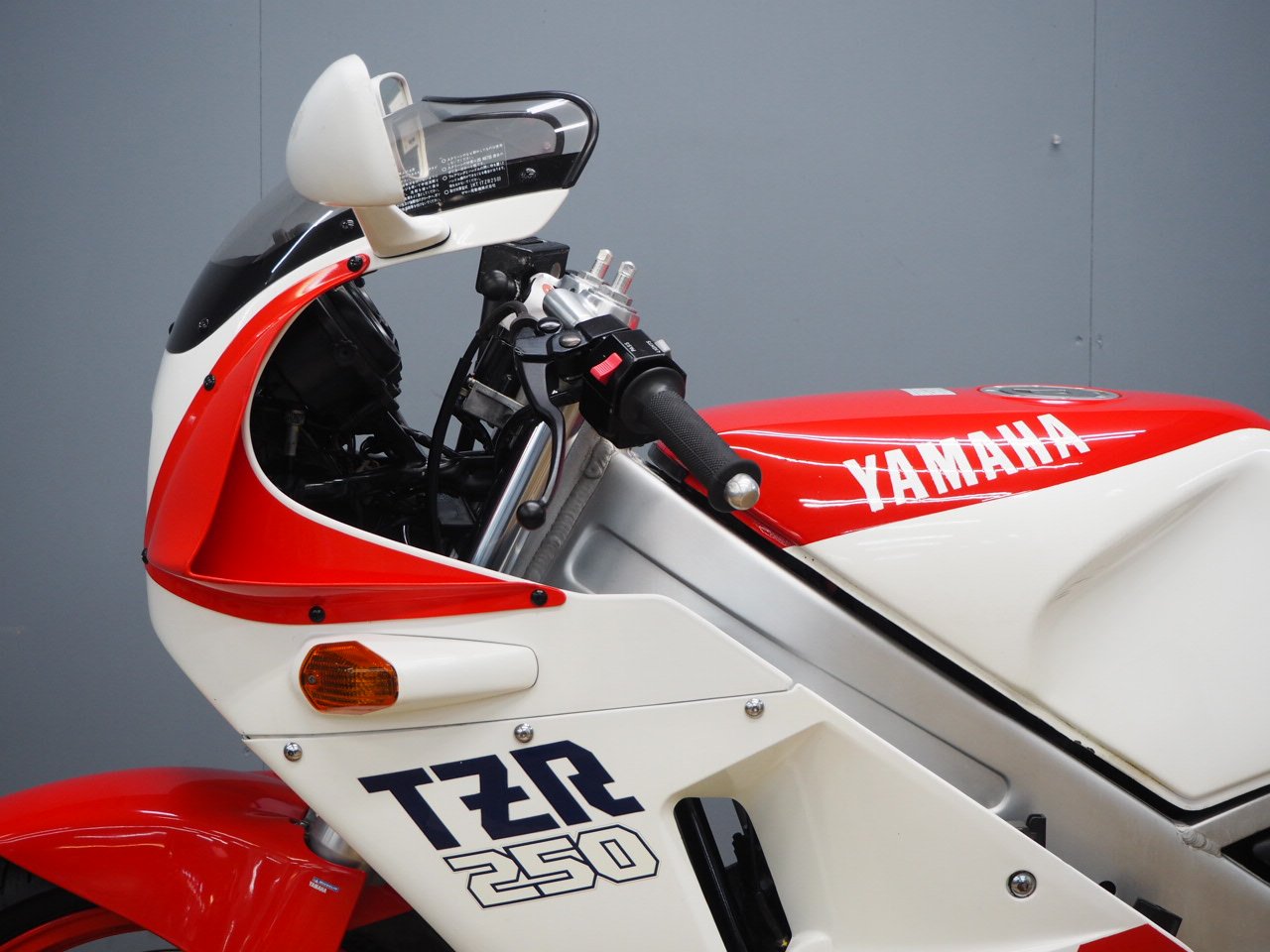 YAMAHA TZR250R 白/赤 決算大売り出し価格 期間限定 諸経費０円 始動確認済み 自賠責保険加入で乗れます 即納車有り 横浜 都筑 P-Yard YAMAHA TZR250R SP NO.050006 - NAPS SPORTS VINTAGE