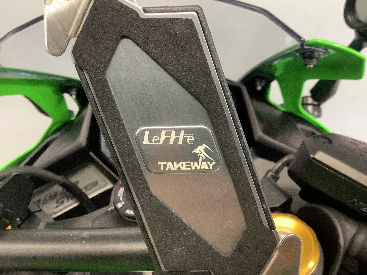 24146257.jpg?resize=600,450,ffffff