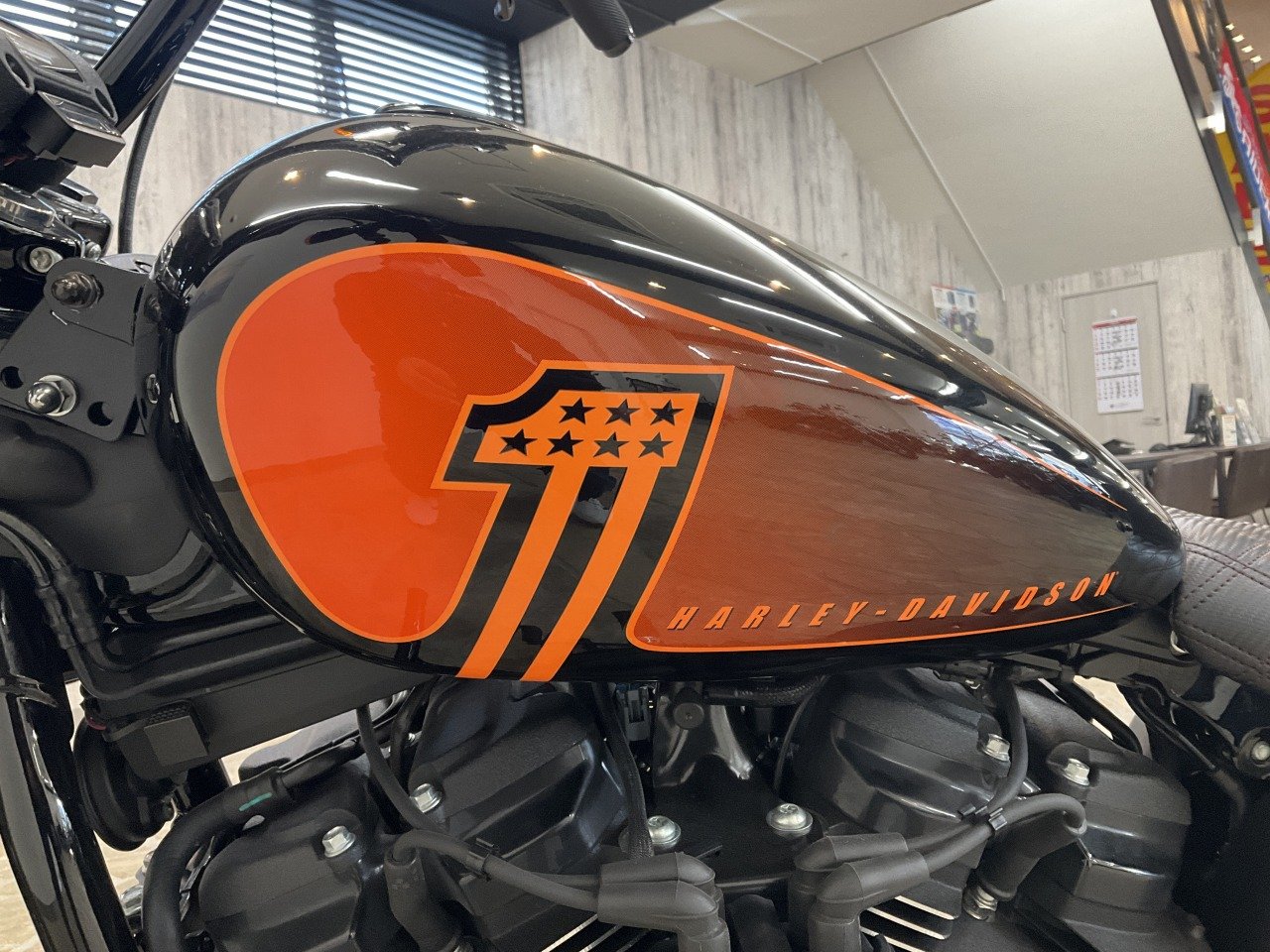 バイク用タンク オレンジ 黒 赤 当時物新品 KAWASAKI 純正Z1 Z2 ガソリンタンク 火の玉カラー