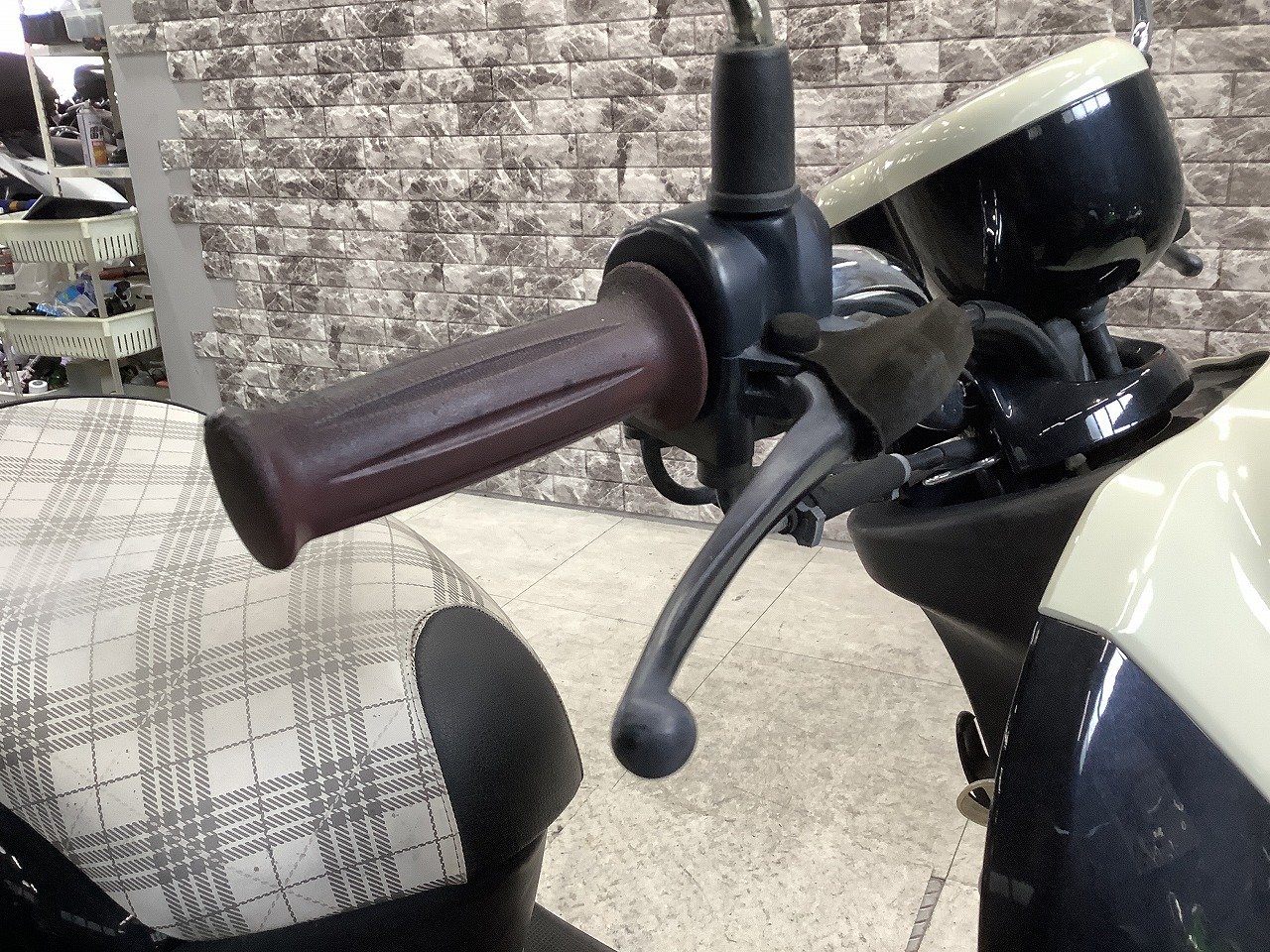 FZS1000 エンジン始動OK 過走行　書類あります。　下取り、交換可能(条件付き) FZS1000 エンジン始動OK 過走行 書類あります。 下取り、交換可能(条件