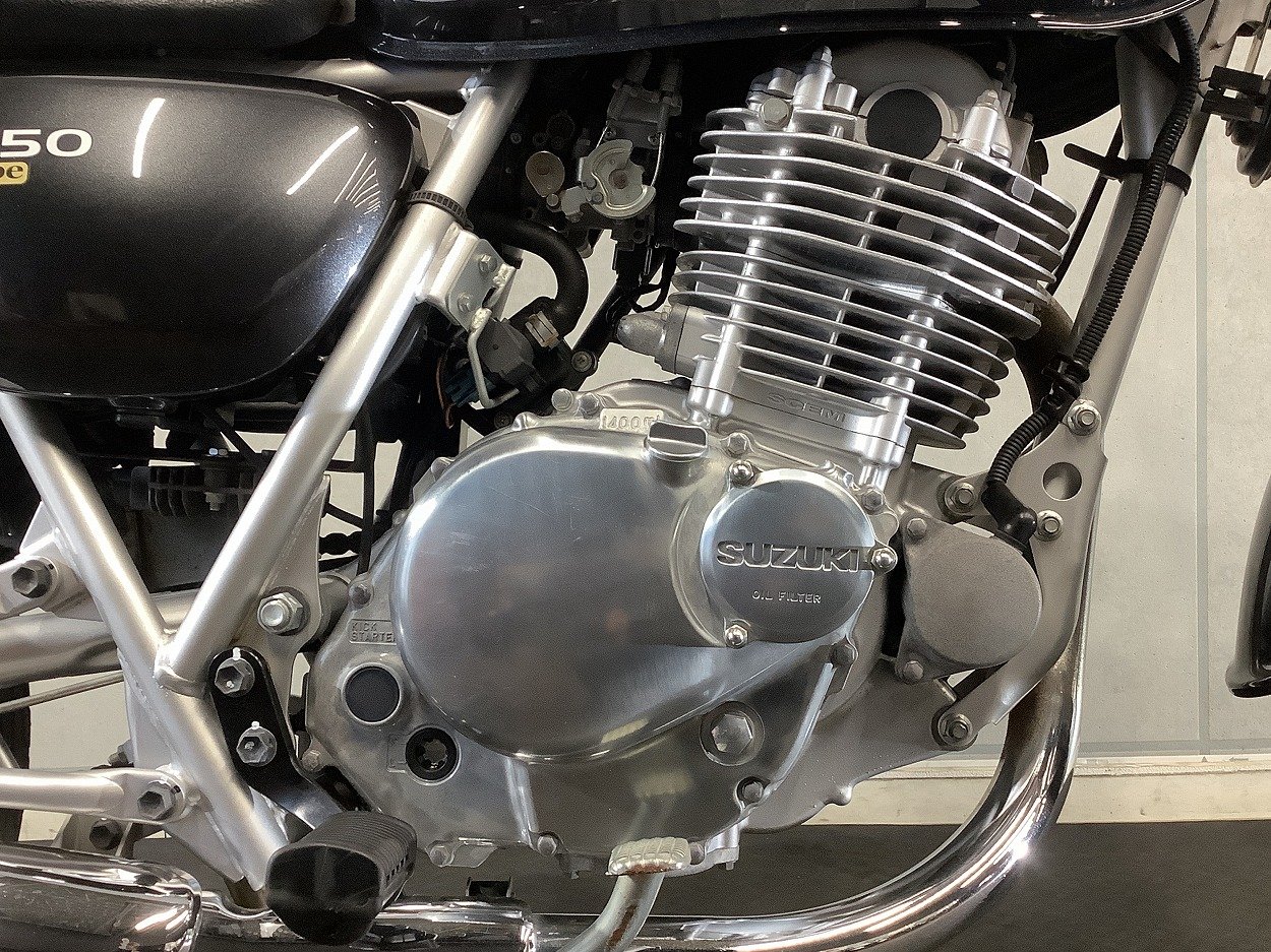 SUZUKI ST250E 銀 格安配送キャンペーン 期間限定 諸経費０円 始動確認済み 自賠責加入で乗れます 即納車有り 激安 横浜 都筑 宮前 ST250E/スズキ/SUZUKI ST250 | Zuttoride Market（ずっとライド
