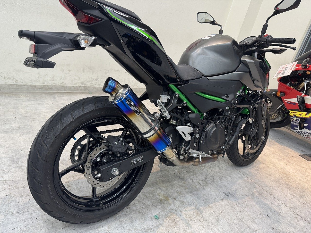 KAWASAKI Z250 白 エンジン始動動画 自賠責保険で乗れます 半額配送キャンペーン 期間限定 現状渡し諸経費￥0- 横浜 P-Yard KAWASAKI Z250 白 自賠責保険で乗れます 半額配送キャンペーン 期間