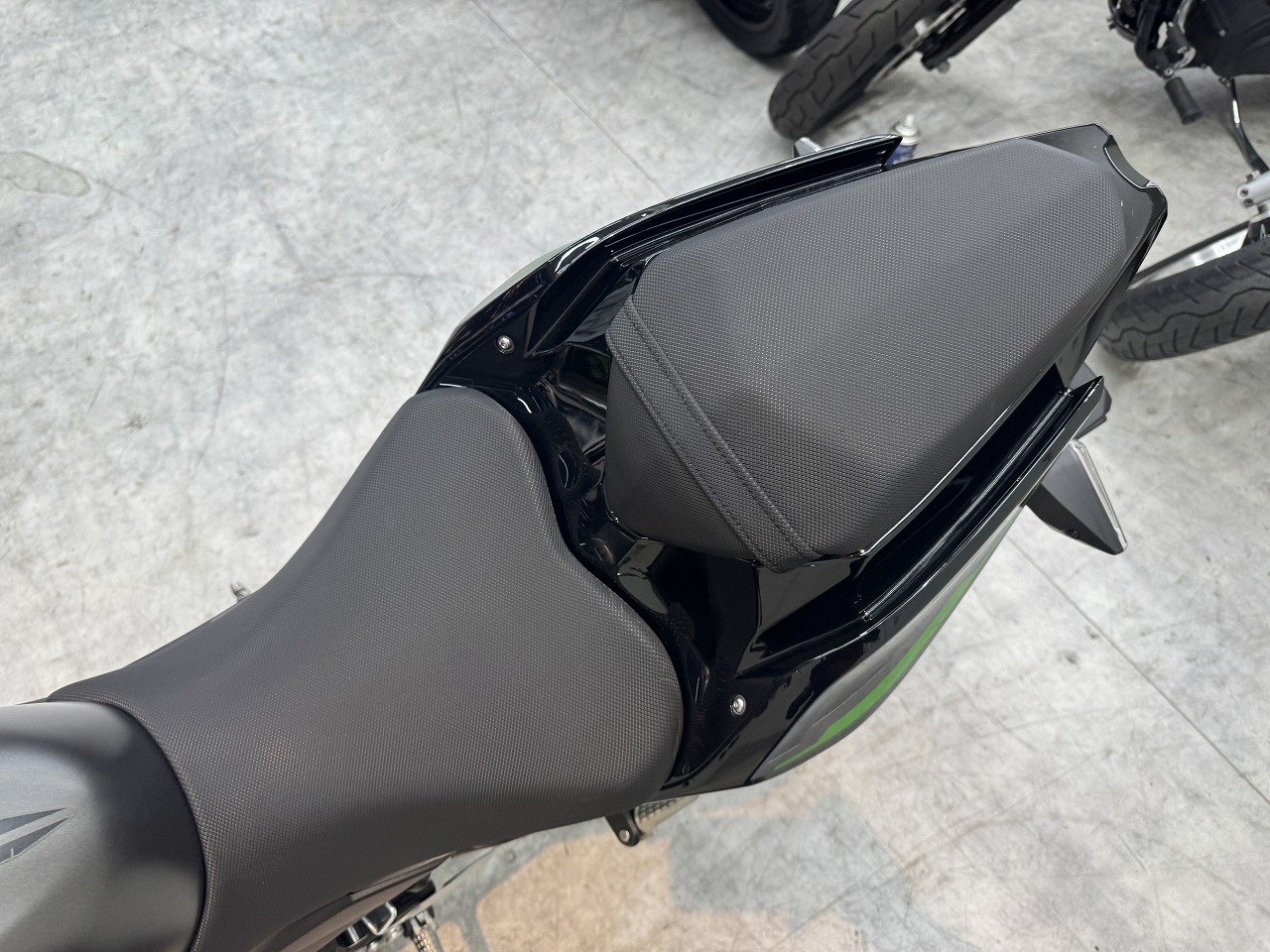 良品❗格安❗ZZR250❗バリバリ走る❗(^-^)/ 年末年始特価❗自賠責保険（約2年半）付 自賠責保険切れていませんか？｜店舗紹介｜SEED岡崎 SPROUT