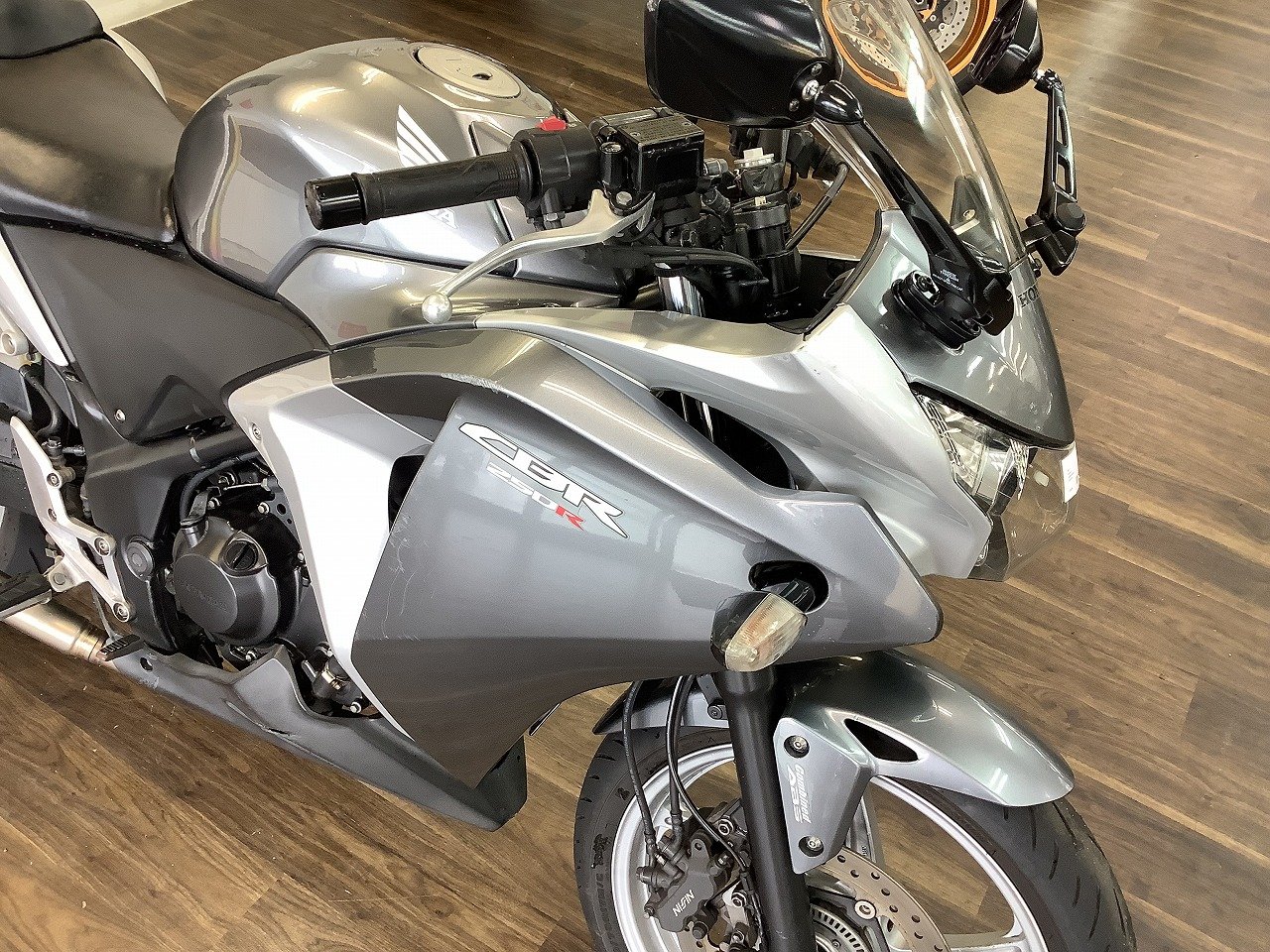 【大幅値下げ】CBR250R ワンオーナー3600キロ美車　 25408787.jpg?resize=600,450,ffffff