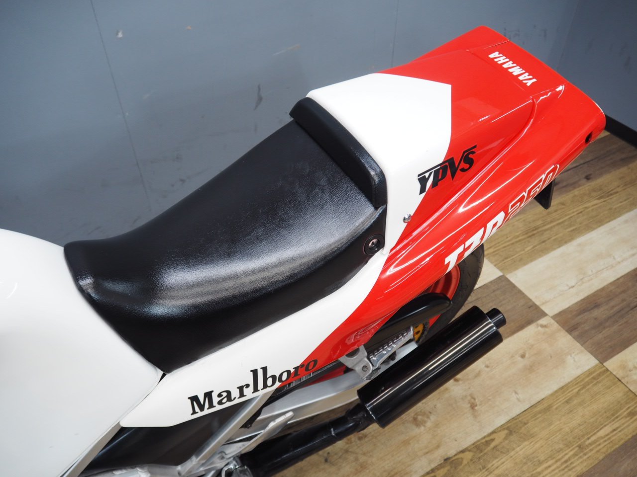 YAMAHA TZR250 2AW マルボロ特別仕様車 シングルシートカウル装備