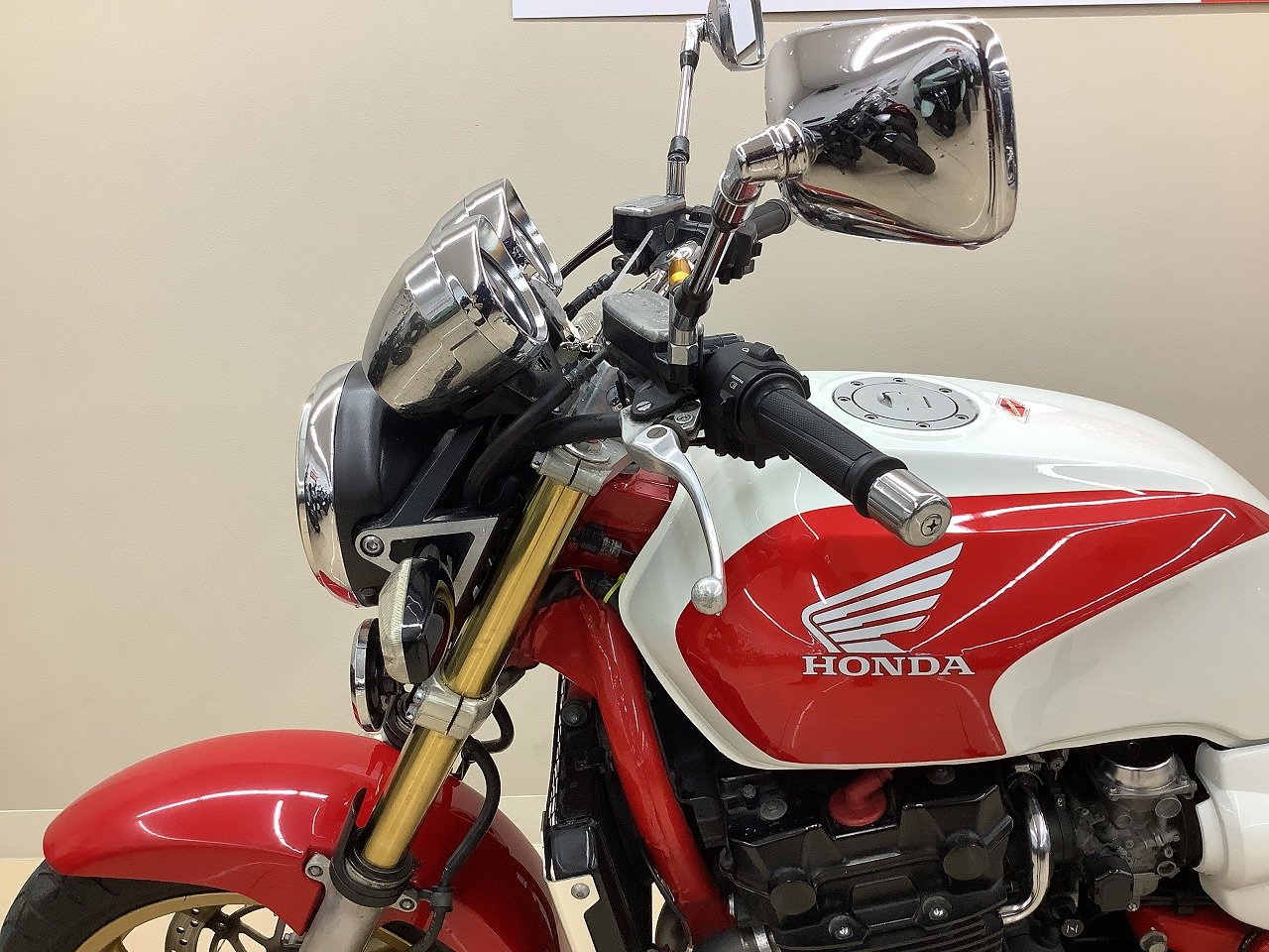 HONDA CB1300スーパーフォア エンジンスライダー装備