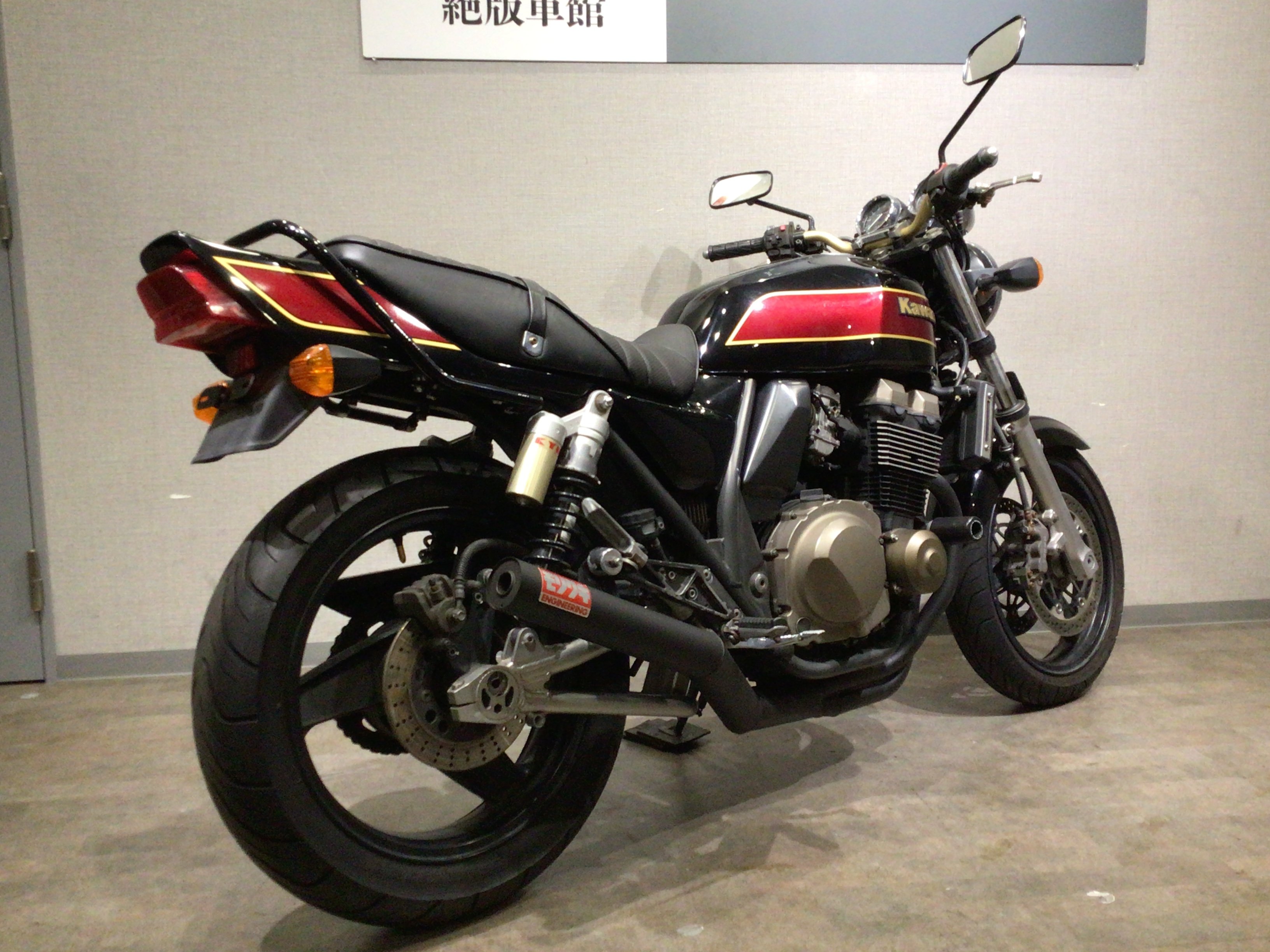 KAWASAKI ZRX-Ⅱ ZR400E型2005年モデル 政府認証モリワキ