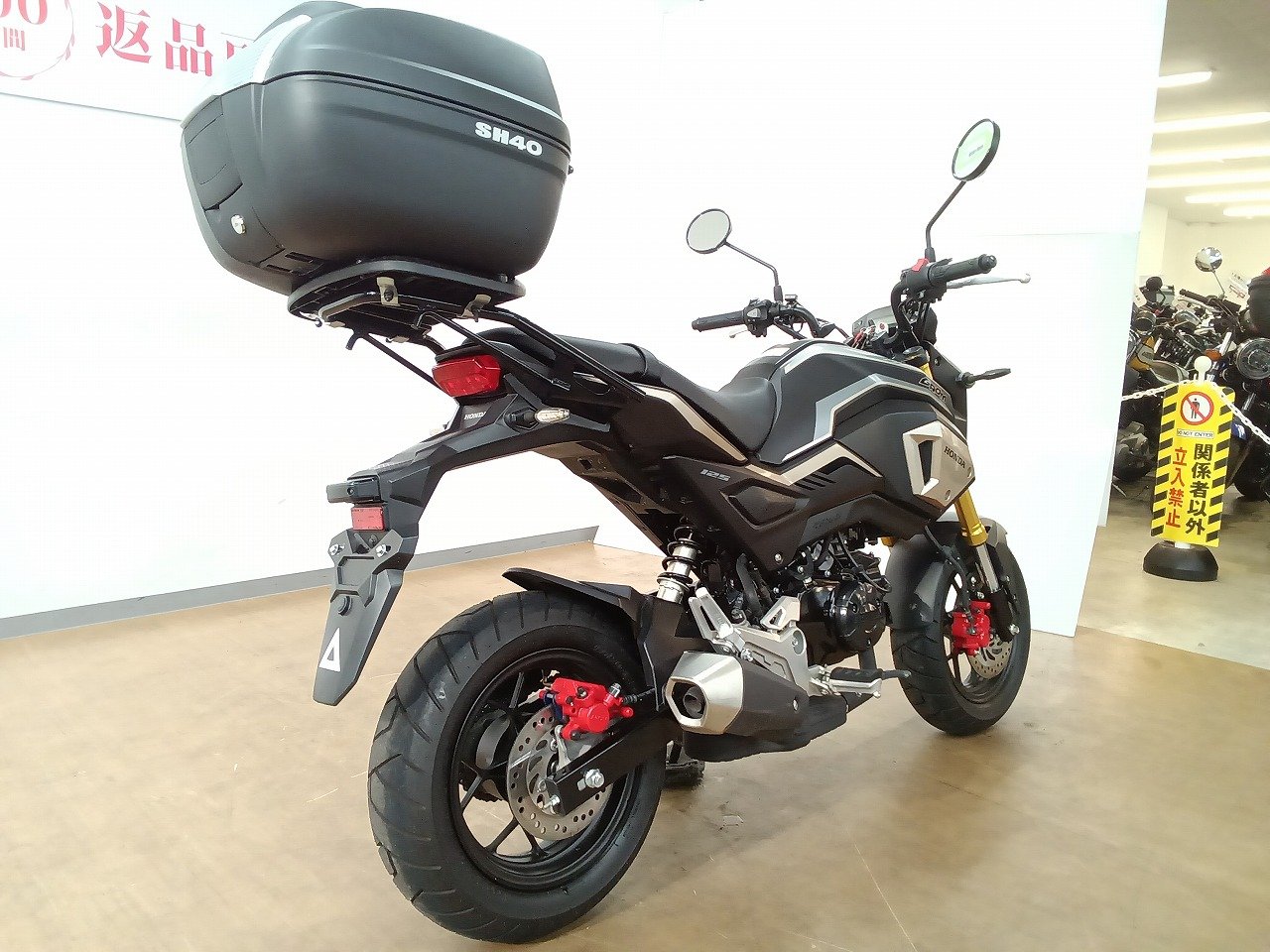HONDA GROM（グロム）／JC75型／リアキャリア＆トップケース装備／USB